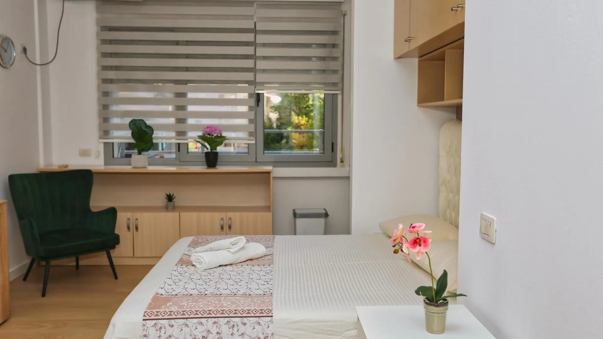 Cozy Apartment Near Square 21 Tirana