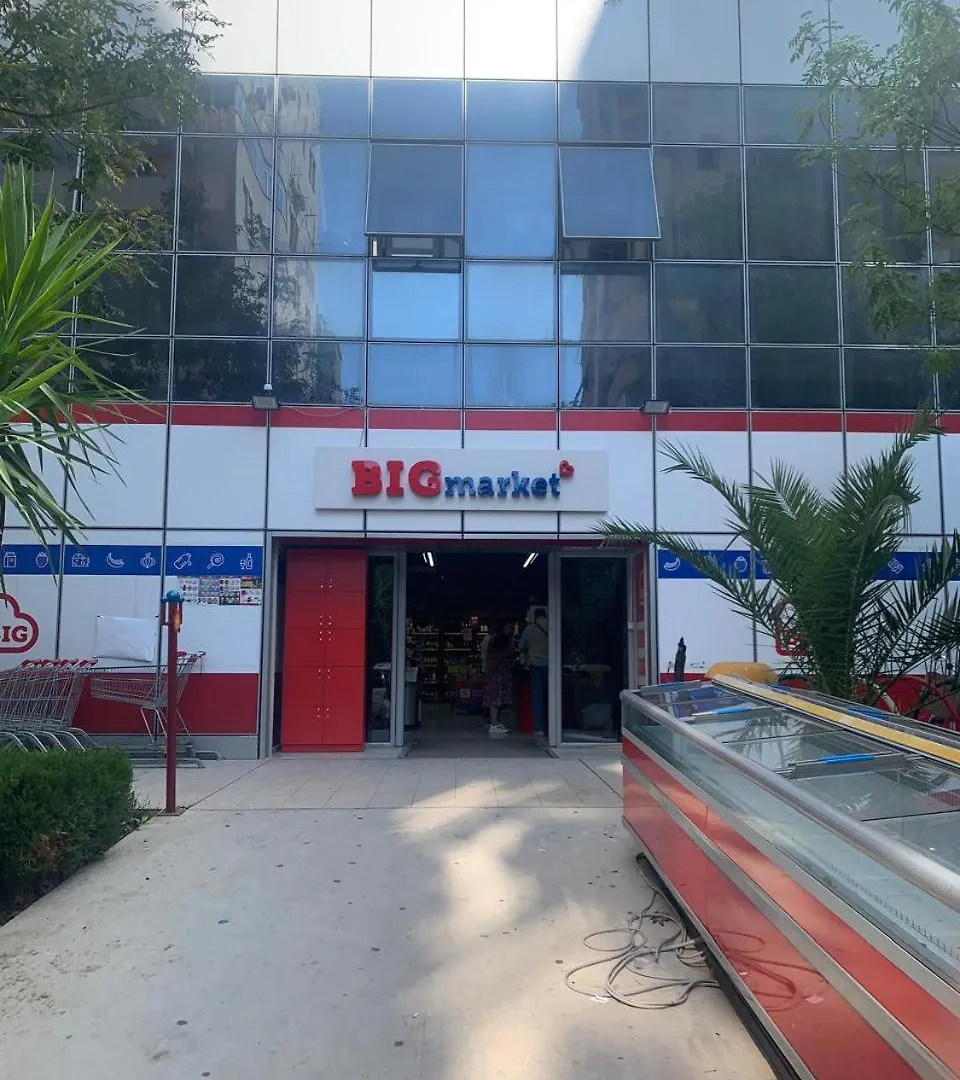 Cozy Apartment Near Square 21 Tirana