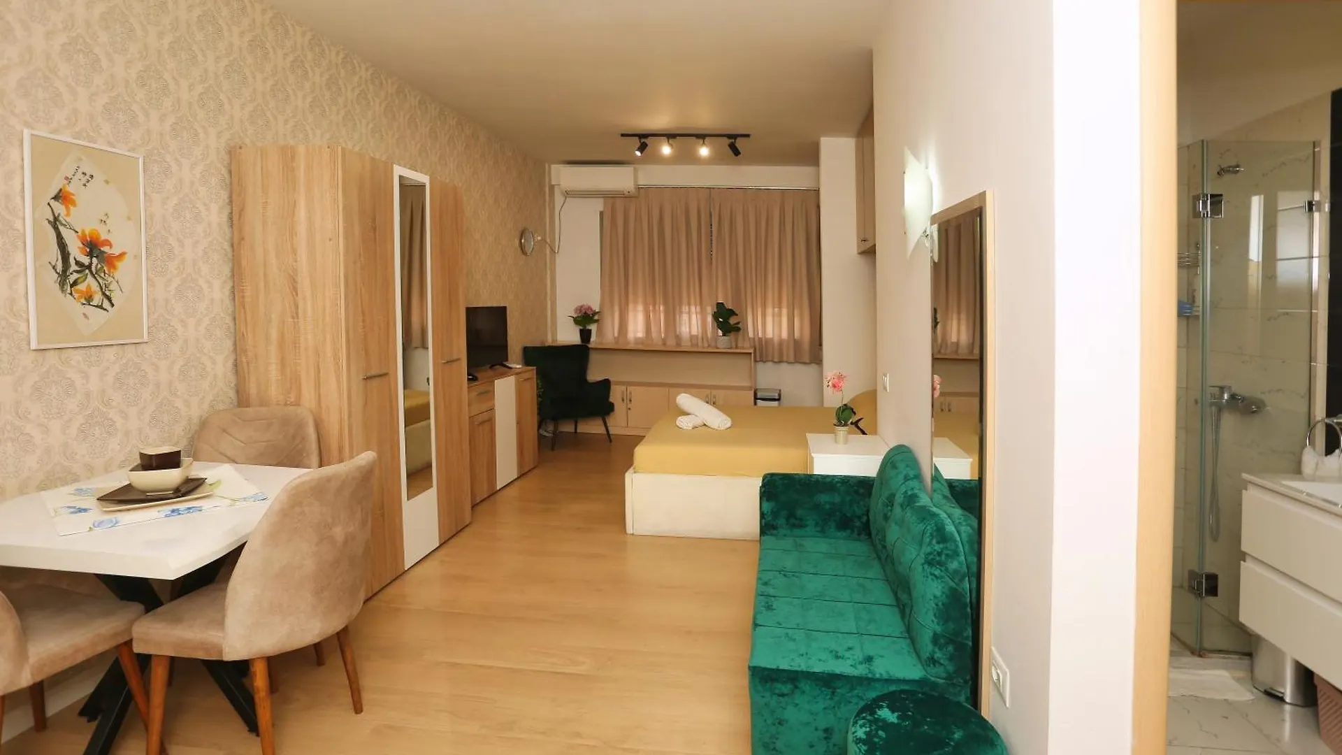 Cozy Apartment Near Square 21 Tirana Albânia
