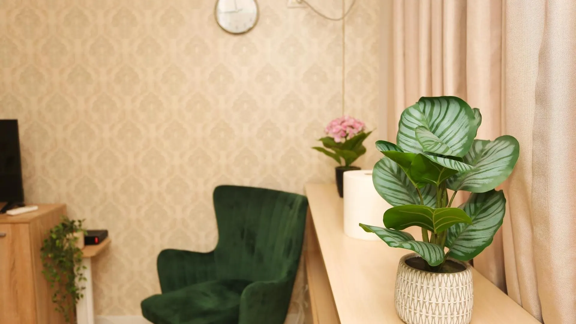 Cozy Apartment Near Square 21 Tirana
