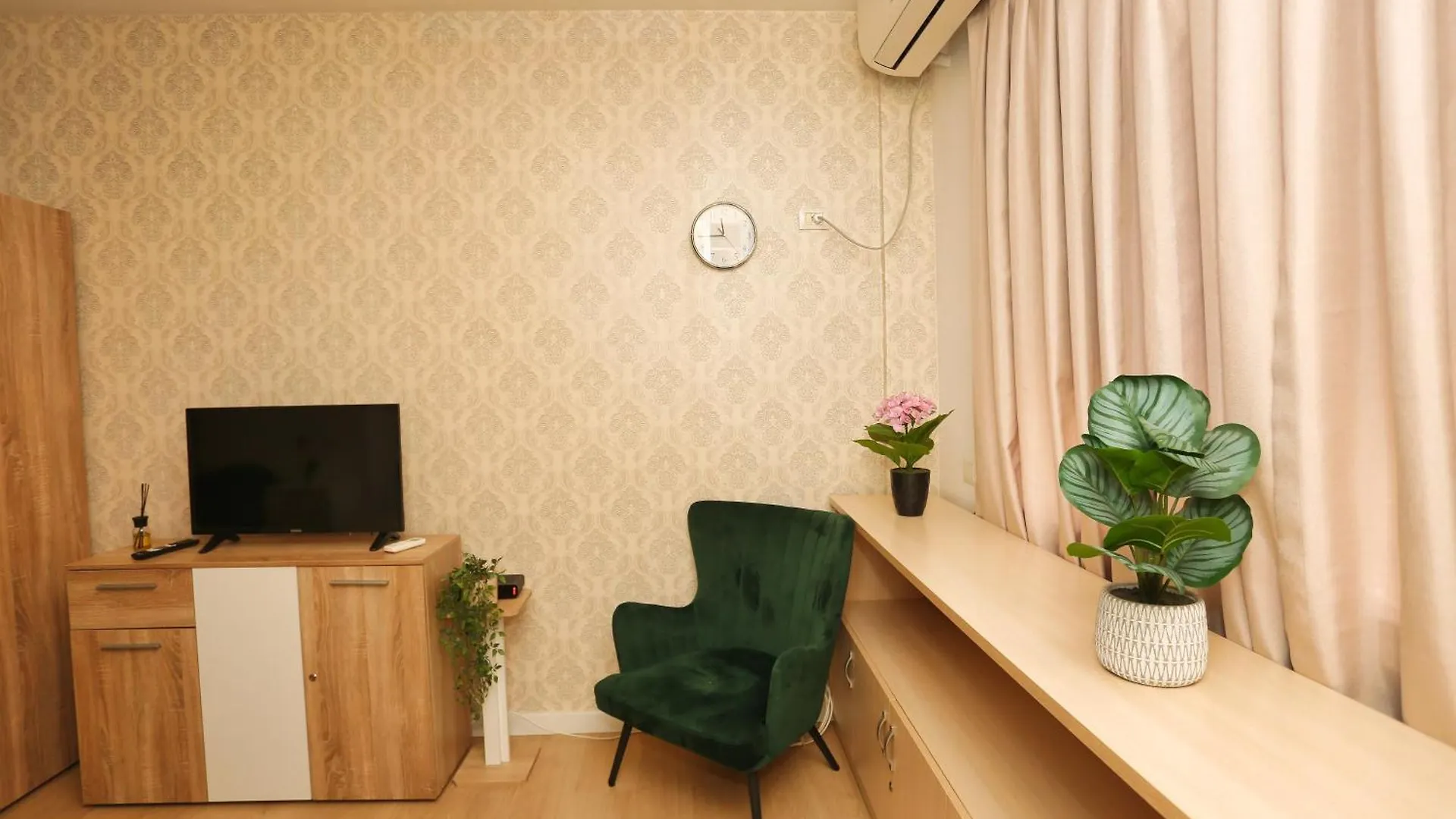 Cozy Apartment Near Square 21 Tirana