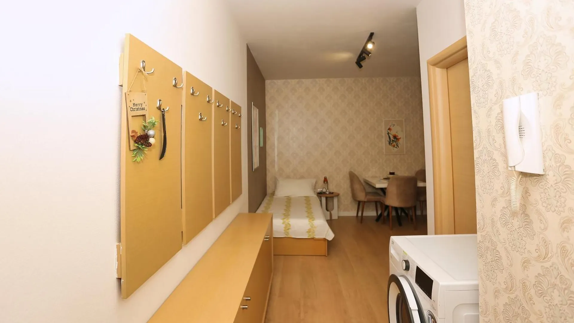 Cozy Apartment Near Square 21 Tirana
